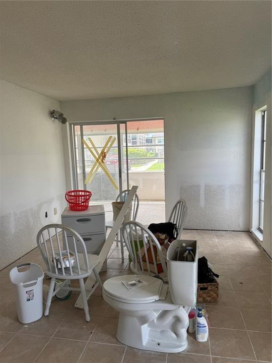 For Sale: $35,000 (1 beds, 1 baths, 704 Square Feet)