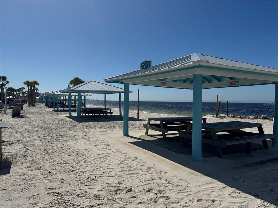For Sale: $35,000 (1 beds, 1 baths, 704 Square Feet)
