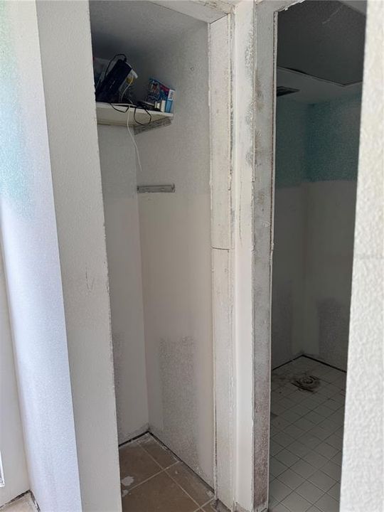 For Sale: $35,000 (1 beds, 1 baths, 704 Square Feet)
