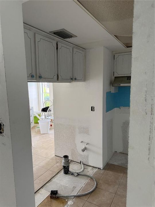 For Sale: $35,000 (1 beds, 1 baths, 704 Square Feet)