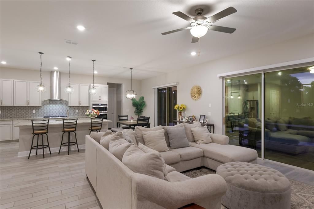 For Sale: $1,290,000 (8 beds, 4 baths, 5151 Square Feet)