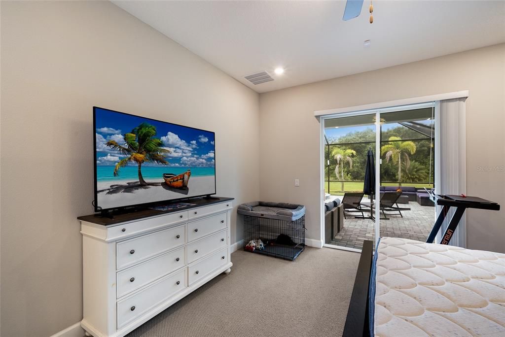 For Sale: $1,290,000 (8 beds, 4 baths, 5151 Square Feet)