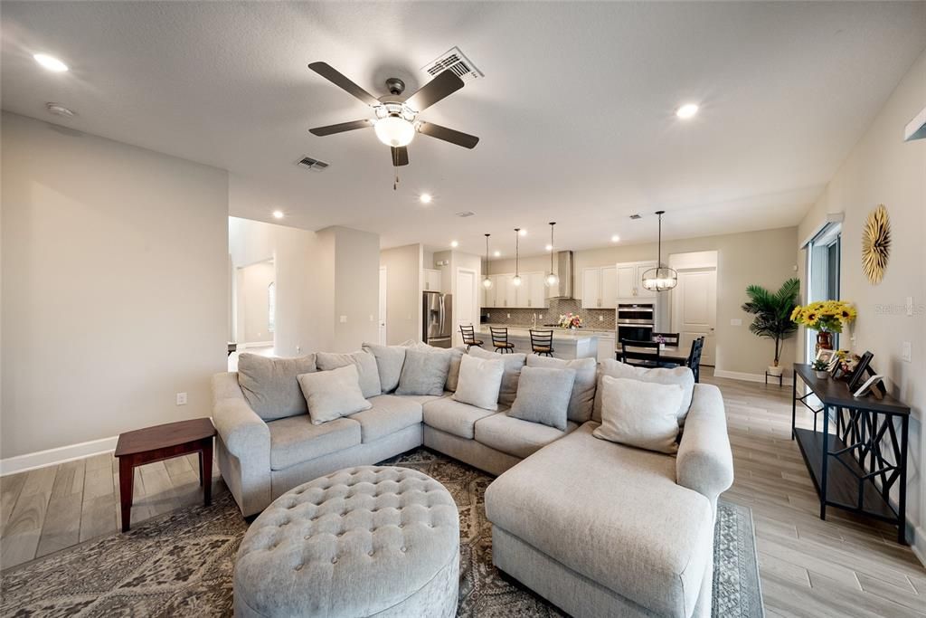 For Sale: $1,290,000 (8 beds, 4 baths, 5151 Square Feet)