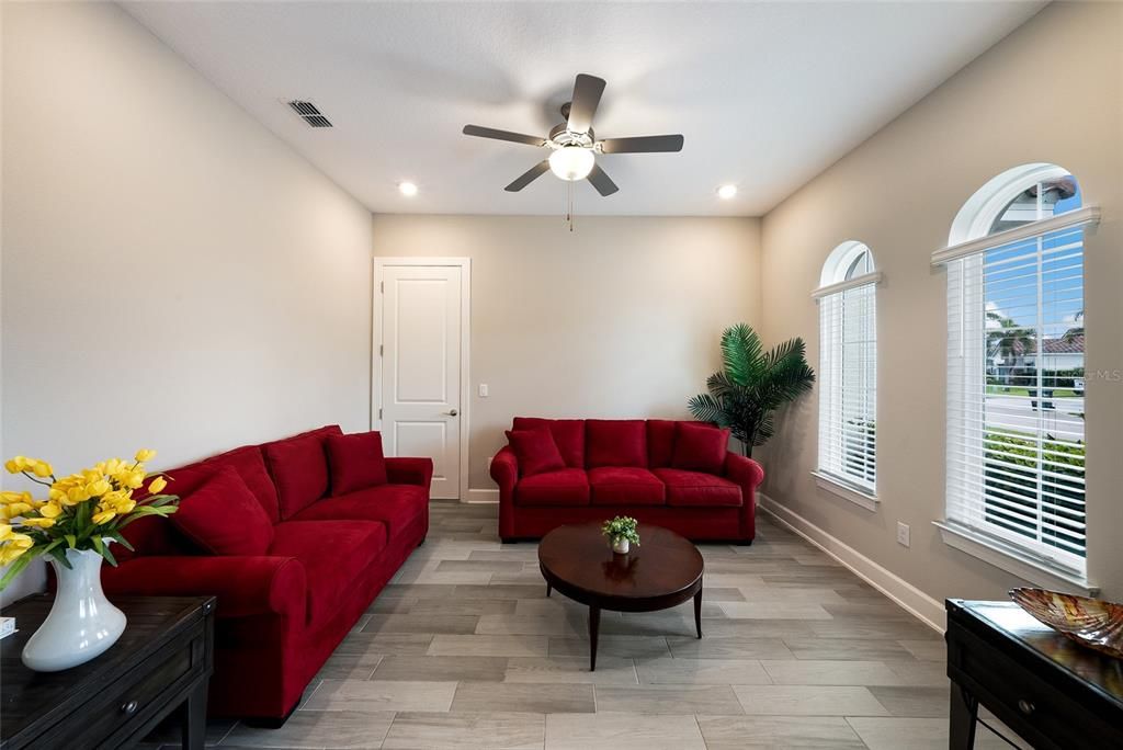 For Sale: $1,290,000 (8 beds, 4 baths, 5151 Square Feet)