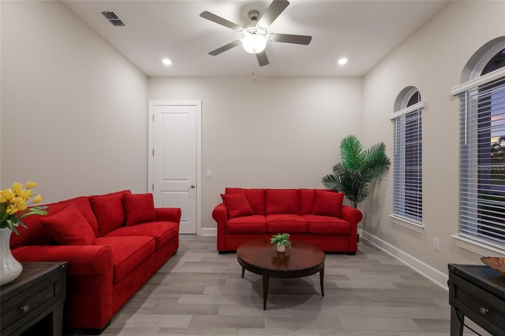For Sale: $1,290,000 (8 beds, 4 baths, 5151 Square Feet)