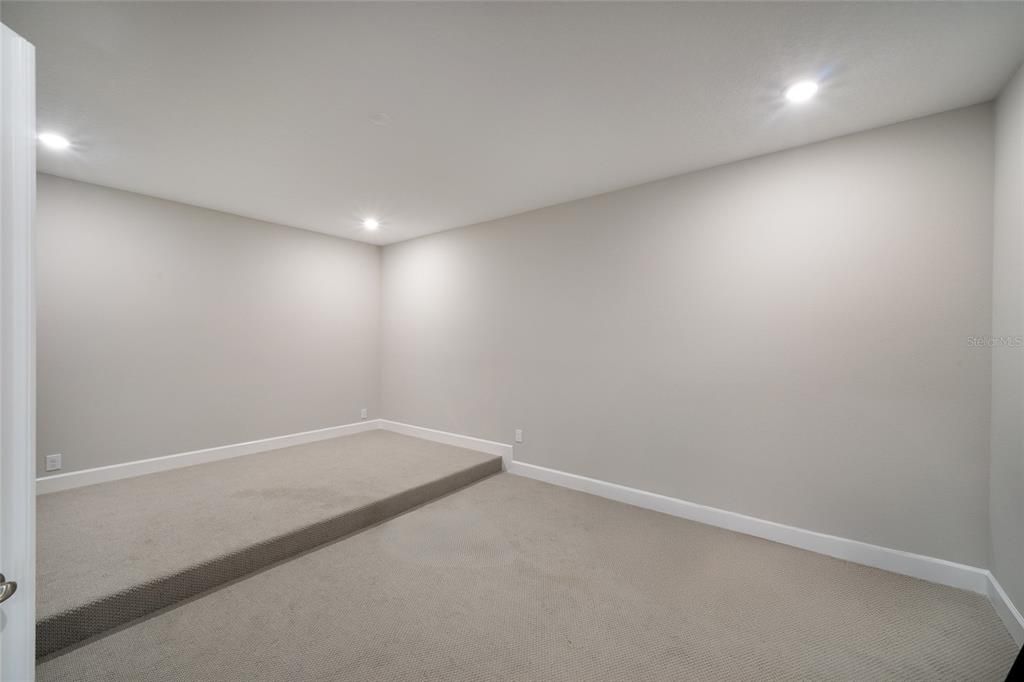For Sale: $1,290,000 (8 beds, 4 baths, 5151 Square Feet)