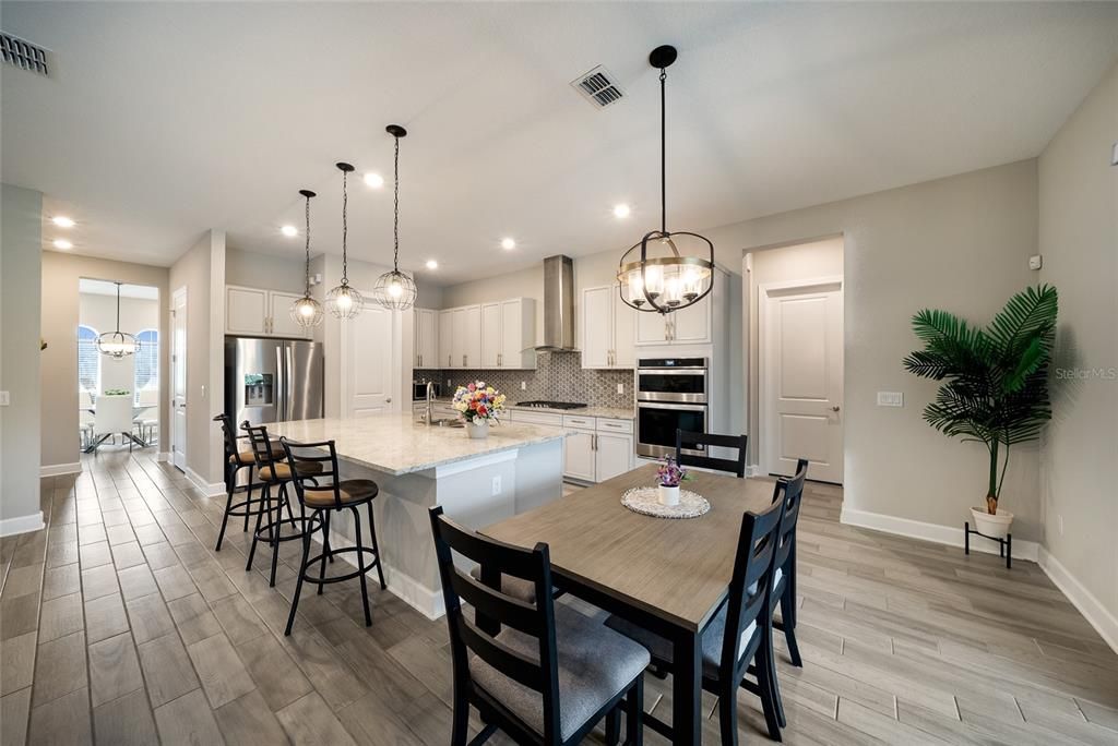 For Sale: $1,290,000 (8 beds, 4 baths, 5151 Square Feet)