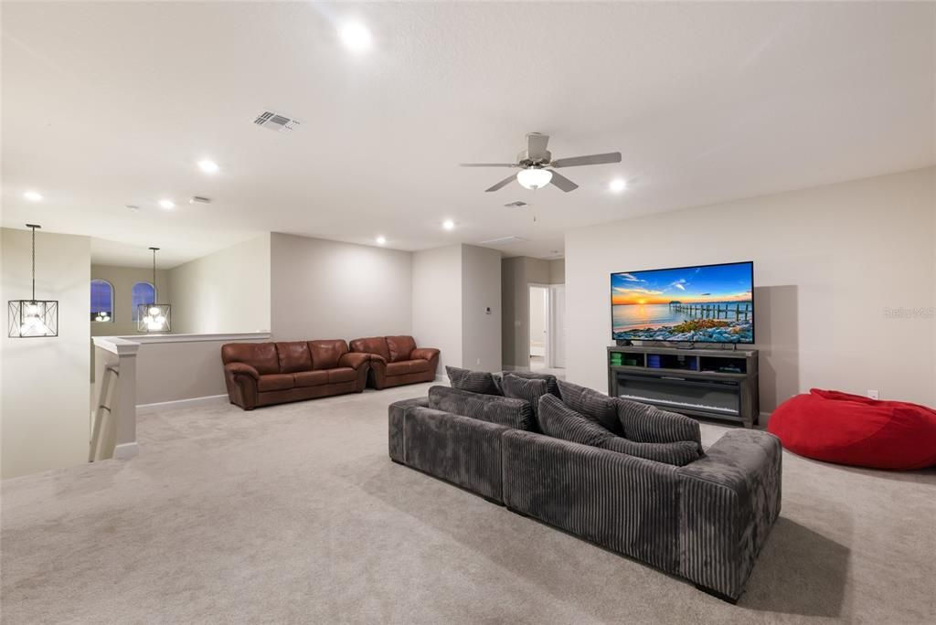 For Sale: $1,290,000 (8 beds, 4 baths, 5151 Square Feet)
