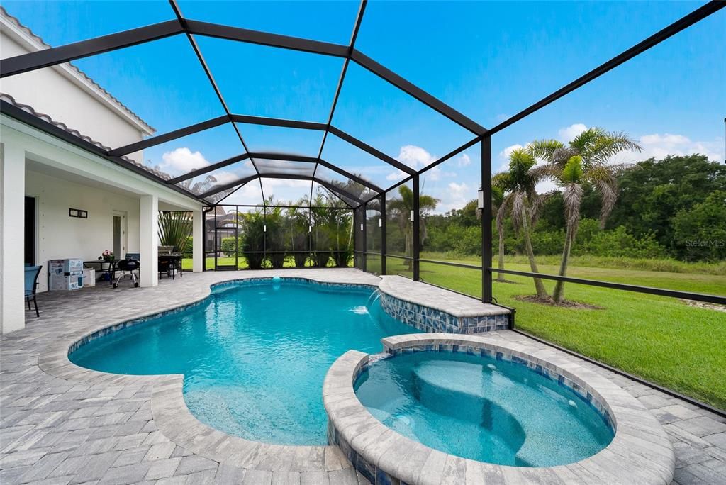 For Sale: $1,290,000 (8 beds, 4 baths, 5151 Square Feet)