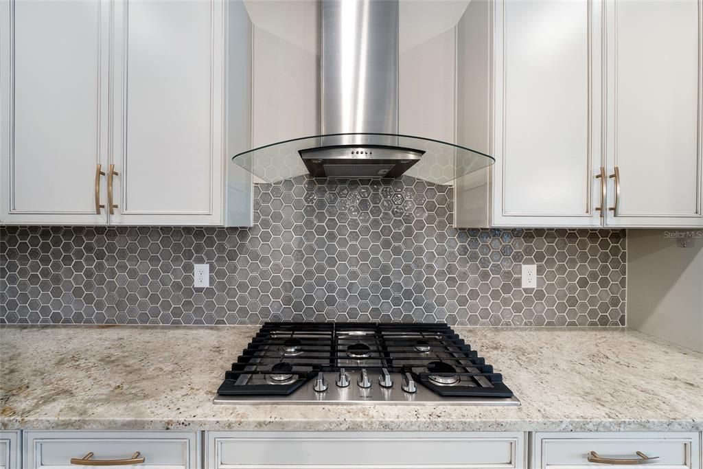 For Sale: $1,290,000 (8 beds, 4 baths, 5151 Square Feet)