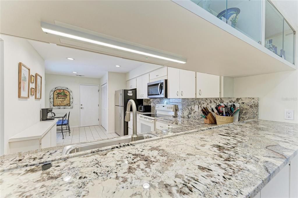 For Sale: $405,000 (3 beds, 2 baths, 1990 Square Feet)