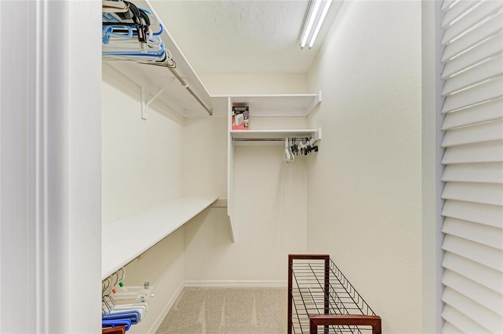 For Sale: $405,000 (3 beds, 2 baths, 1990 Square Feet)