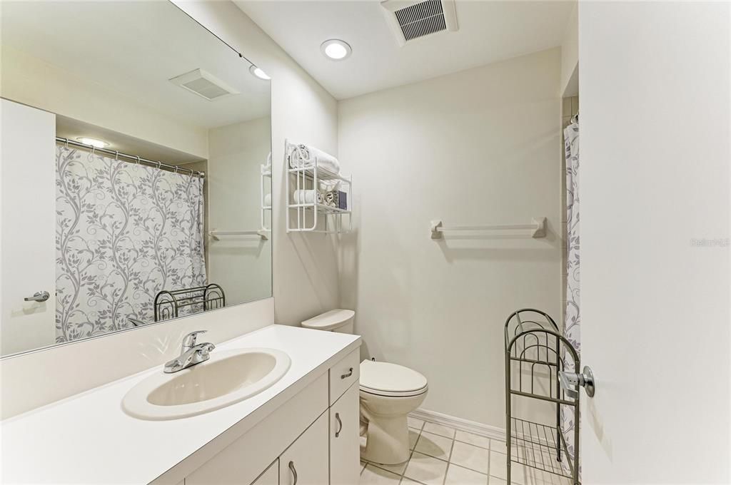 For Sale: $405,000 (3 beds, 2 baths, 1990 Square Feet)