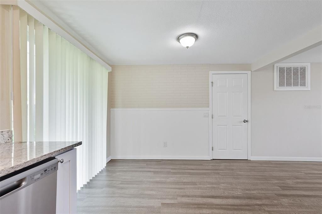 En Venta: $214,426 (2 camas, 1 baños, 1152 Pies cuadrados)