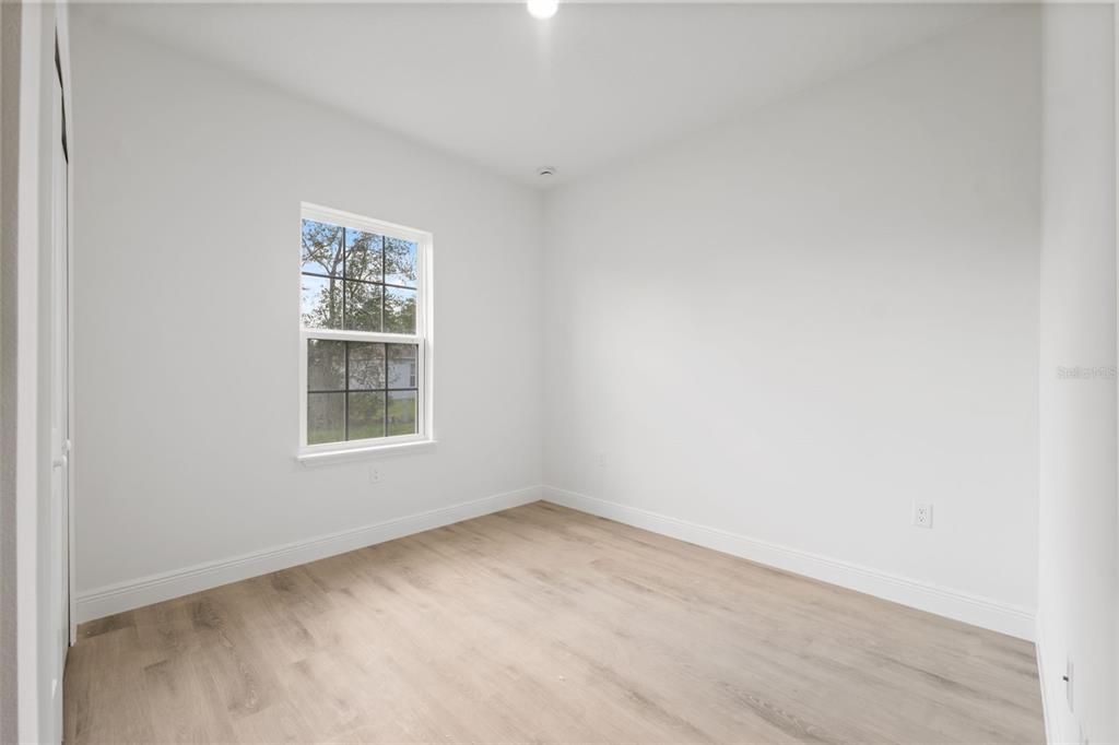 For Rent: $1,900 (4 beds, 2 baths, 1776 Square Feet)
