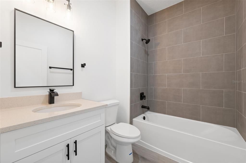 For Rent: $1,900 (4 beds, 2 baths, 1776 Square Feet)