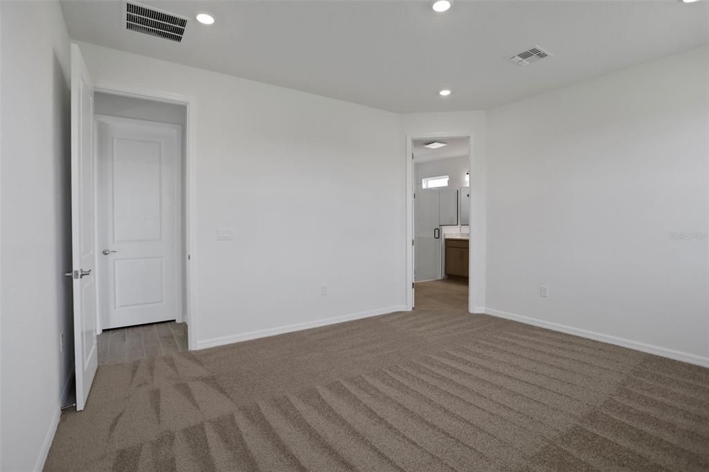 На продажу: $367,990 (4 спален, 3 ванн, 2111 Квадратных фут)