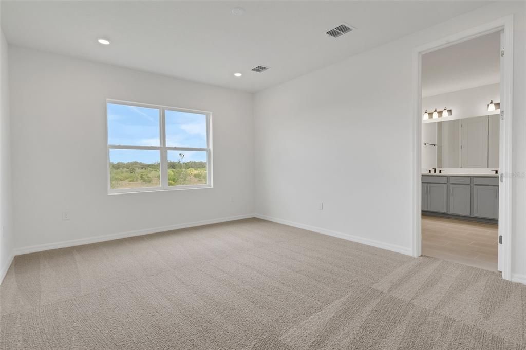 En Venta: $349,990 (4 camas, 3 baños, 2519 Pies cuadrados)