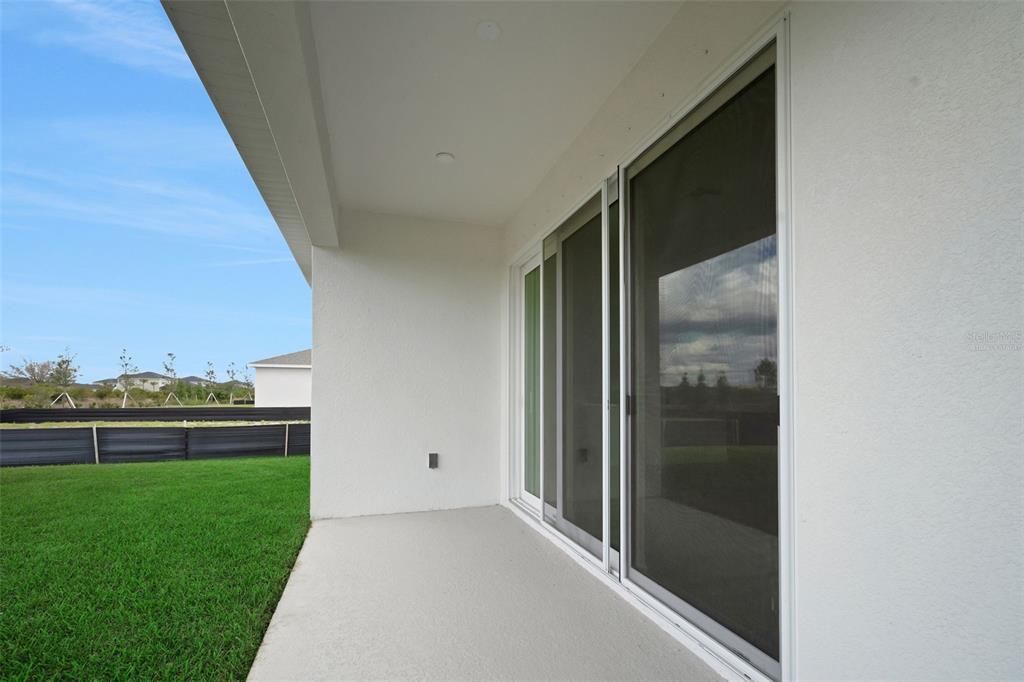 En Venta: $349,990 (4 camas, 3 baños, 2519 Pies cuadrados)
