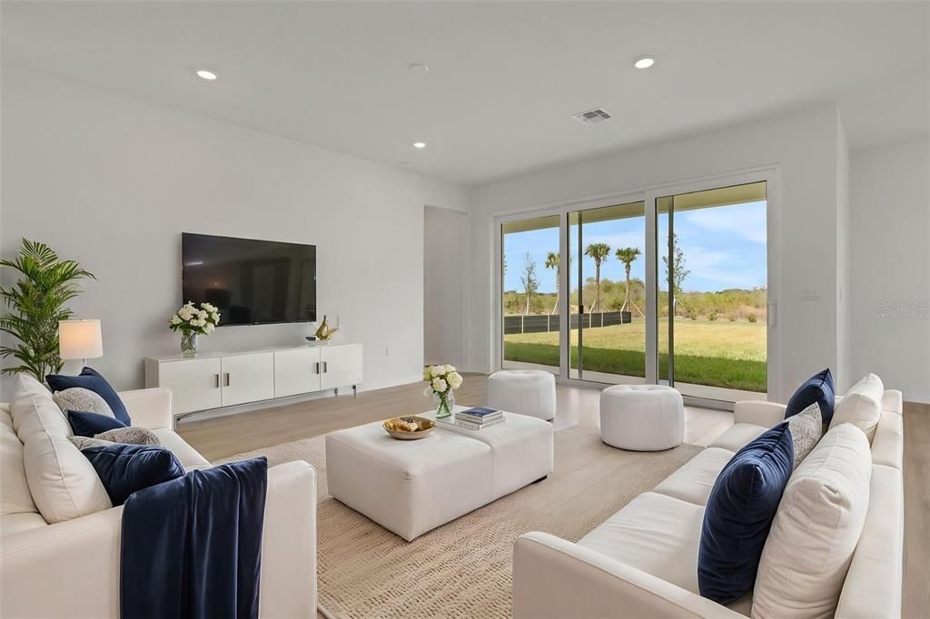 En Venta: $349,990 (4 camas, 3 baños, 2519 Pies cuadrados)