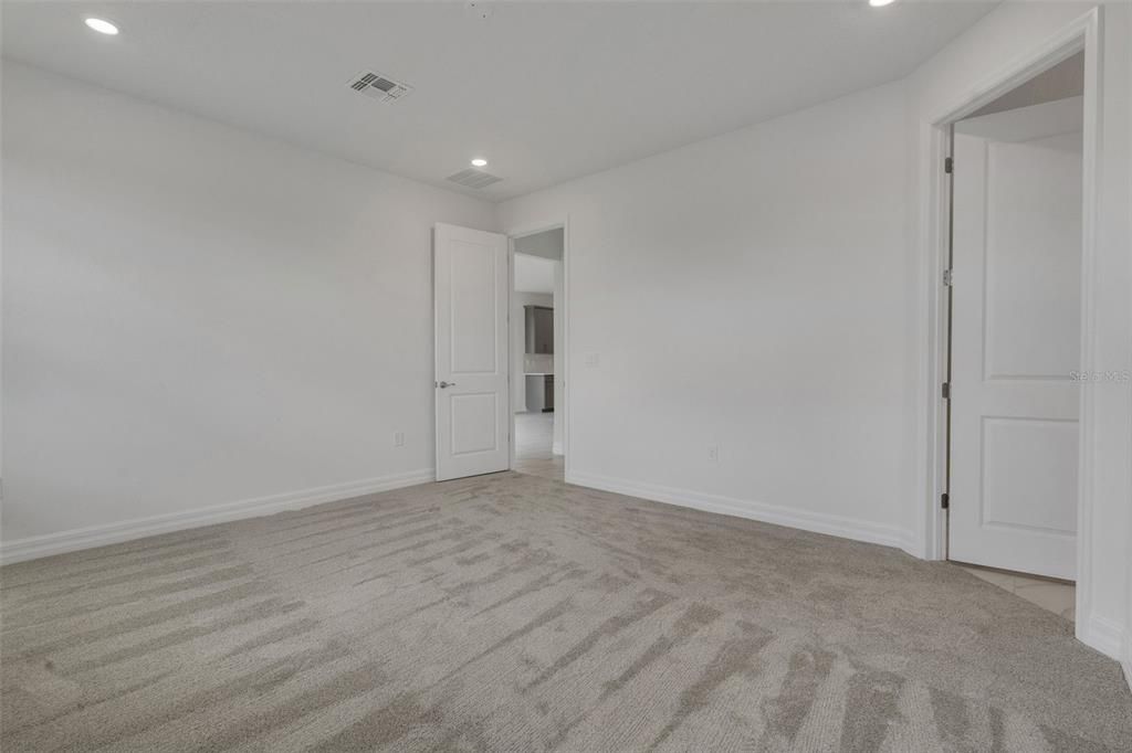 For Sale: $364,990 (4 beds, 3 baths, 2111 Square Feet)