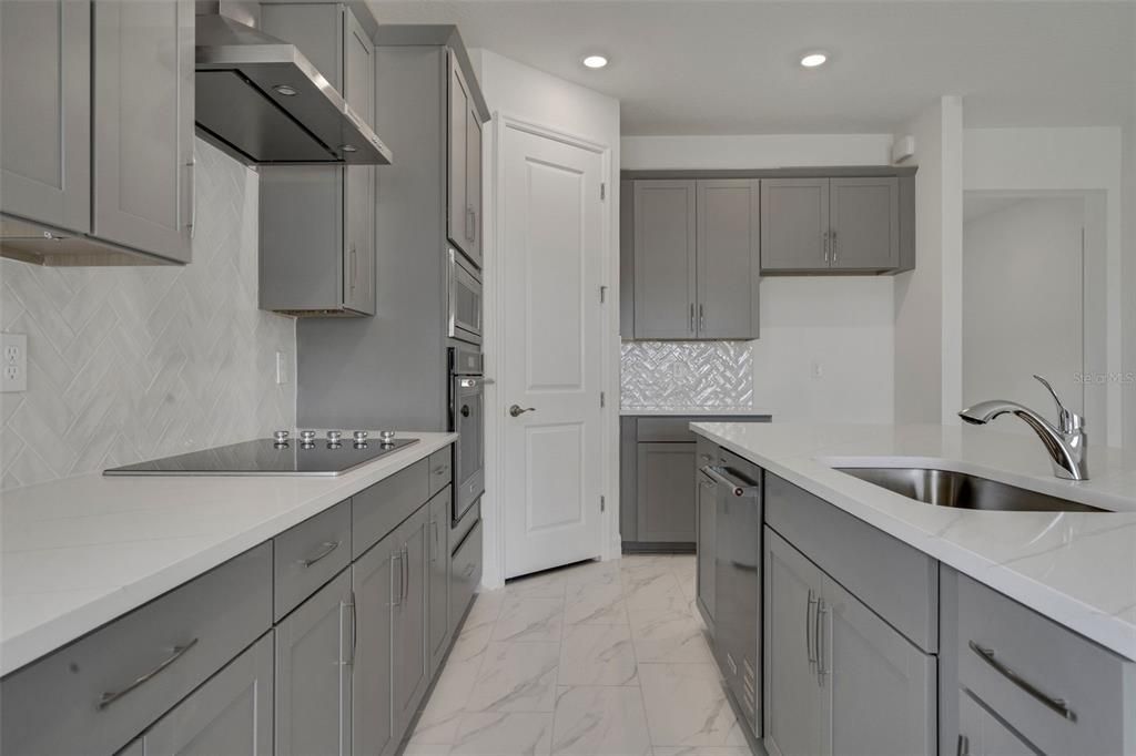 For Sale: $364,990 (4 beds, 3 baths, 2111 Square Feet)