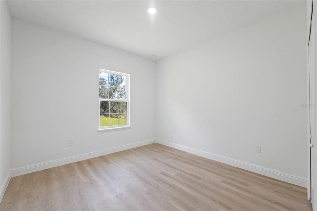 В аренду: $1,900 (4 спален, 2 ванн, 1742 Квадратных фут)