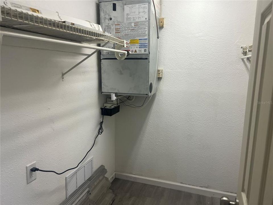 For Rent: $1,600 (1 beds, 1 baths, 573 Square Feet)