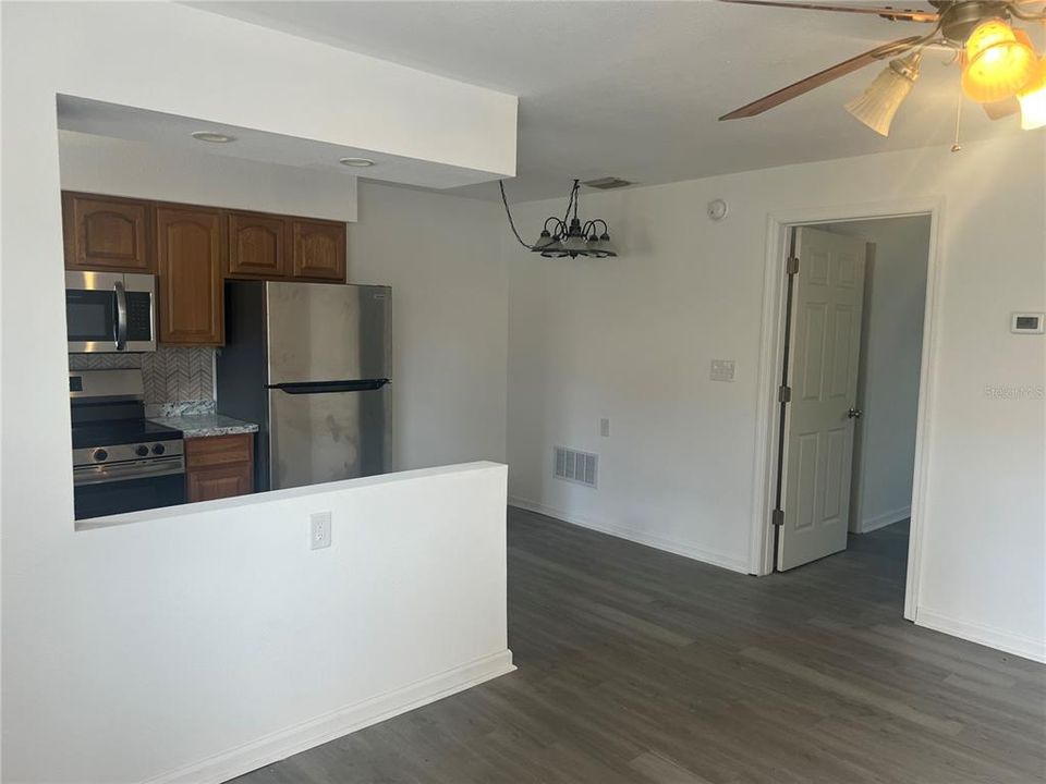 For Rent: $1,600 (1 beds, 1 baths, 573 Square Feet)
