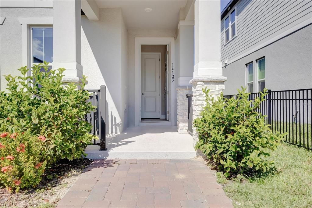 For Sale: $550,000 (4 beds, 2 baths, 2082 Square Feet)