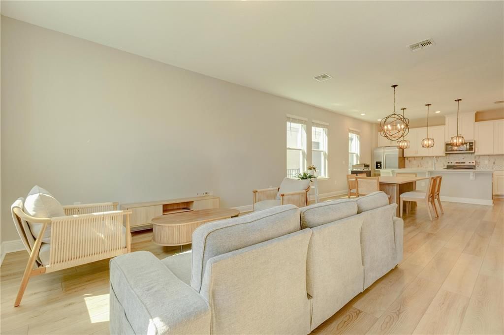 For Sale: $550,000 (4 beds, 2 baths, 2082 Square Feet)