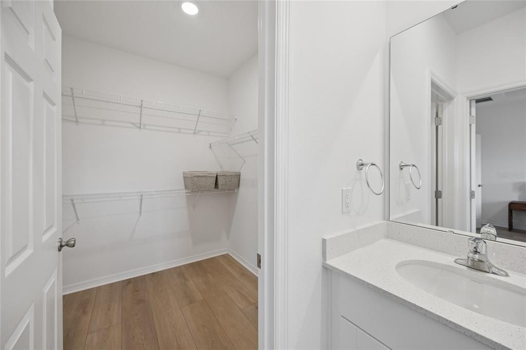 На продажу: $395,000 (3 спален, 2 ванн, 1568 Квадратных фут)