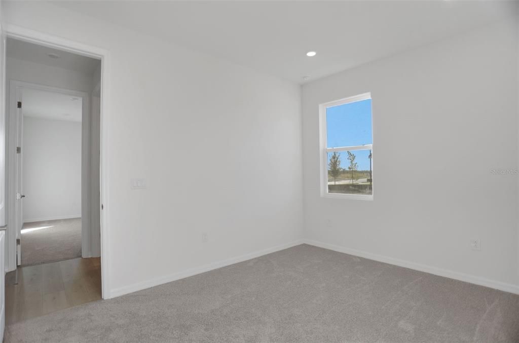 En Venta: $494,990 (4 camas, 3 baños, 2699 Pies cuadrados)