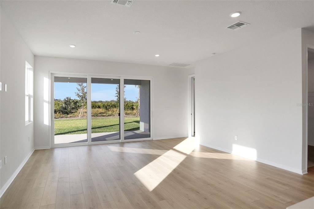 En Venta: $494,990 (4 camas, 3 baños, 2699 Pies cuadrados)