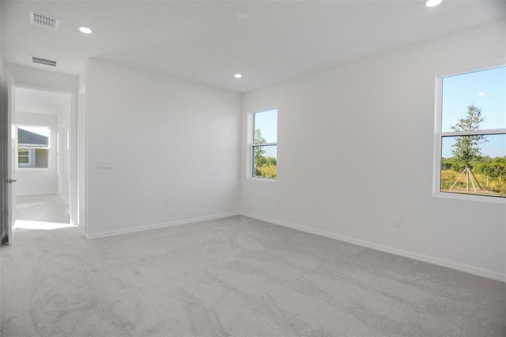 En Venta: $494,990 (4 camas, 3 baños, 2699 Pies cuadrados)