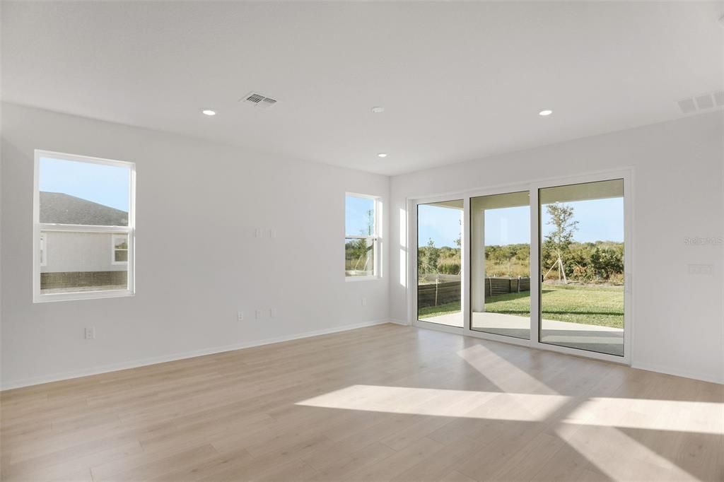 En Venta: $494,990 (4 camas, 3 baños, 2699 Pies cuadrados)