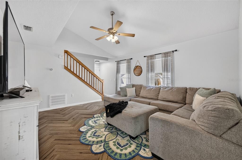 For Sale: $335,000 (3 beds, 2 baths, 1567 Square Feet)