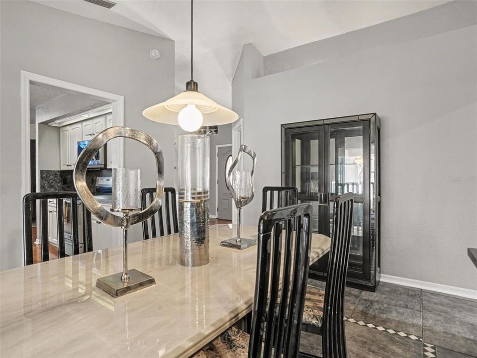 En Venta: $499,000 (3 camas, 3 baños, 2276 Pies cuadrados)