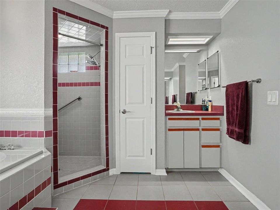 En Venta: $499,000 (3 camas, 3 baños, 2276 Pies cuadrados)
