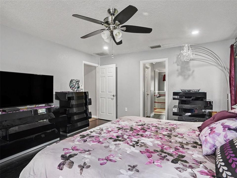 En Venta: $499,000 (3 camas, 3 baños, 2276 Pies cuadrados)