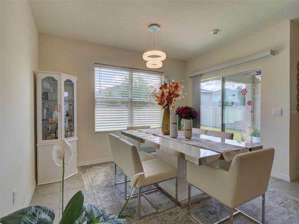 En Venta: $395,000 (3 camas, 2 baños, 1672 Pies cuadrados)
