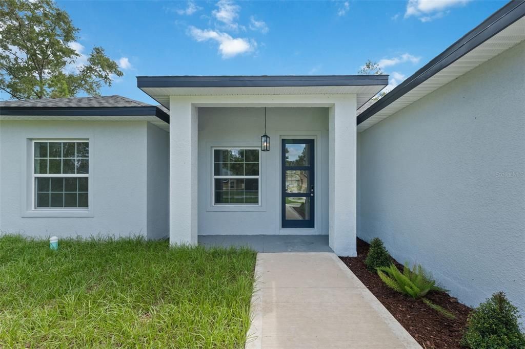 For Rent: $1,900 (4 beds, 2 baths, 1742 Square Feet)