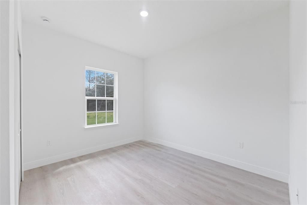 For Rent: $1,900 (4 beds, 2 baths, 1742 Square Feet)