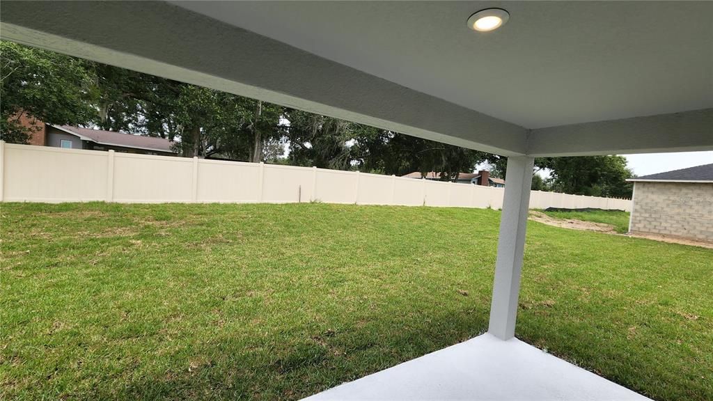 For Sale: $452,500 (4 beds, 2 baths, 1983 Square Feet)