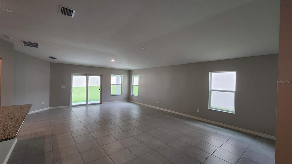 For Sale: $452,500 (4 beds, 2 baths, 1983 Square Feet)