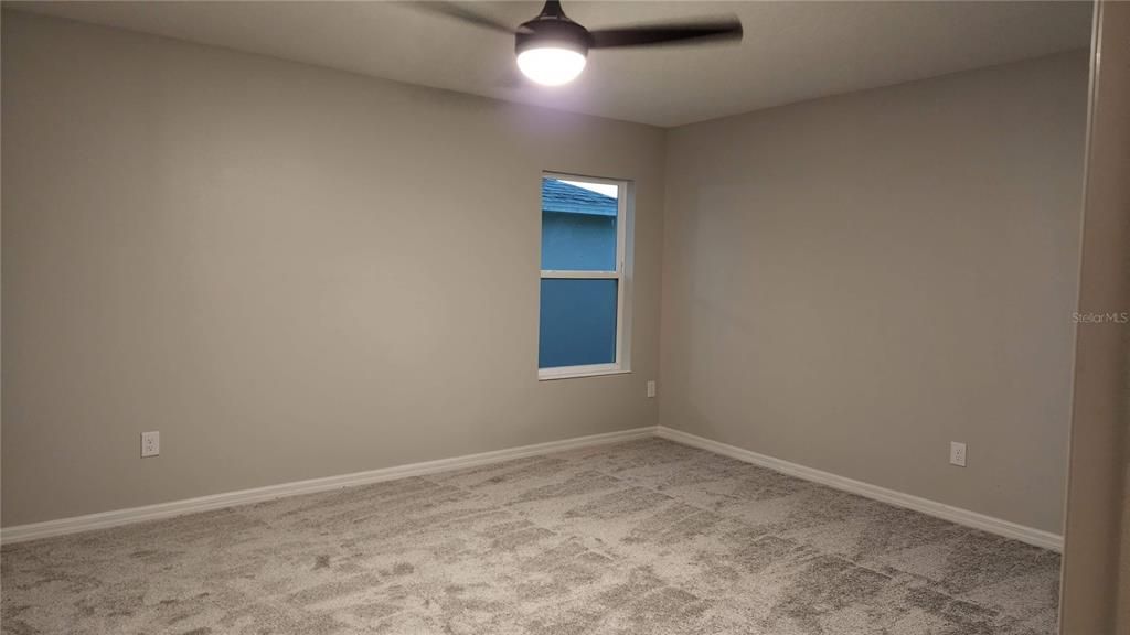 For Sale: $452,500 (4 beds, 2 baths, 1983 Square Feet)