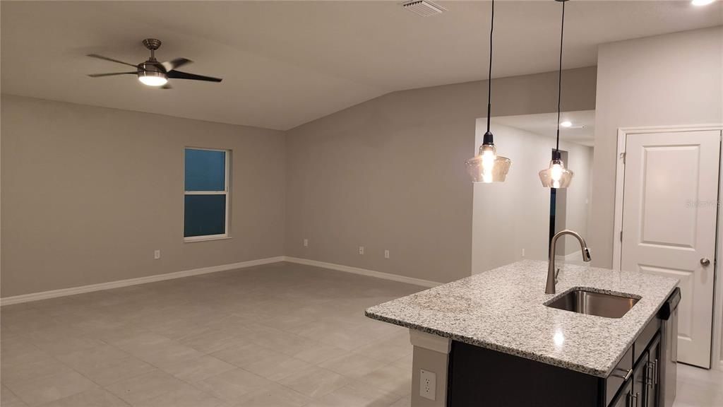For Sale: $452,500 (4 beds, 2 baths, 1983 Square Feet)