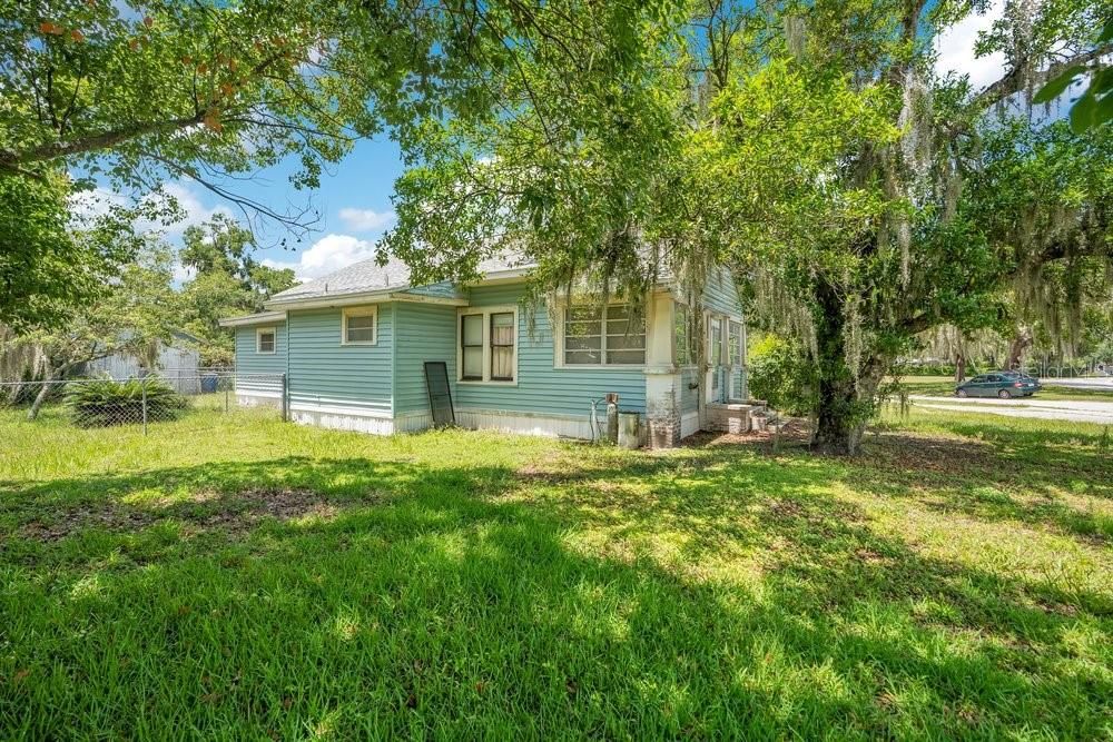 For Sale: $124,900 (3 beds, 1 baths, 1008 Square Feet)
