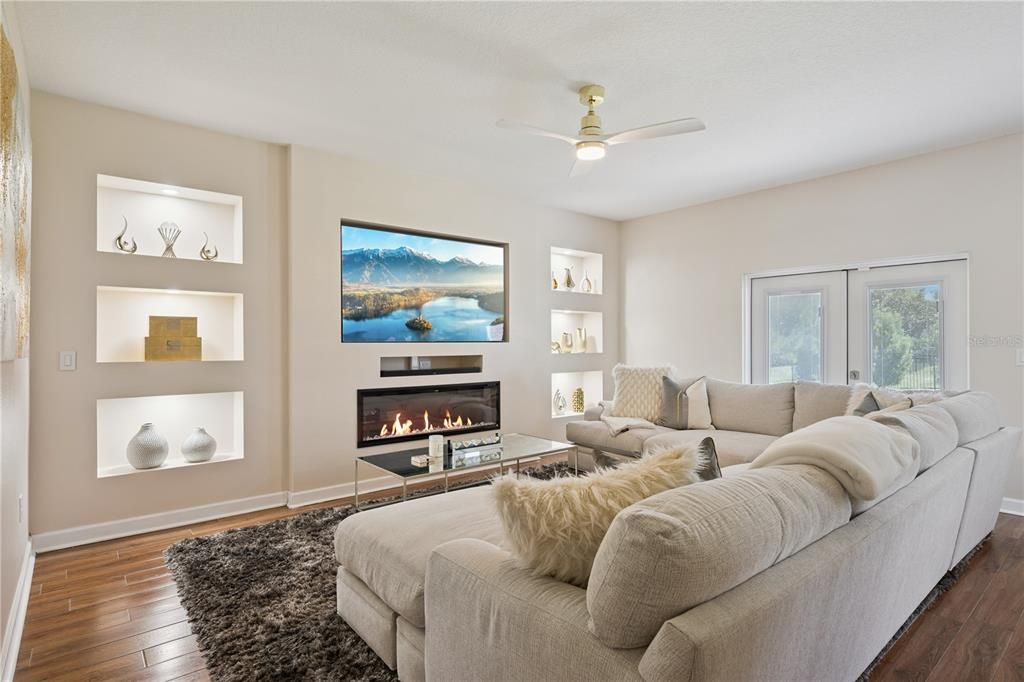 For Rent: $2,950 (4 beds, 2 baths, 2440 Square Feet)