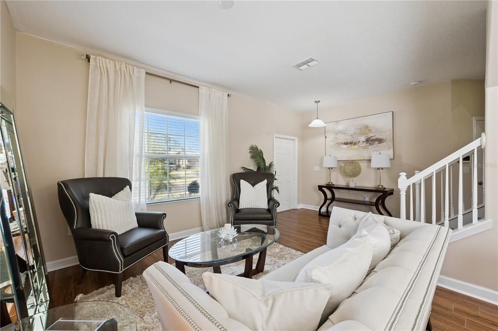 For Rent: $2,950 (4 beds, 2 baths, 2440 Square Feet)